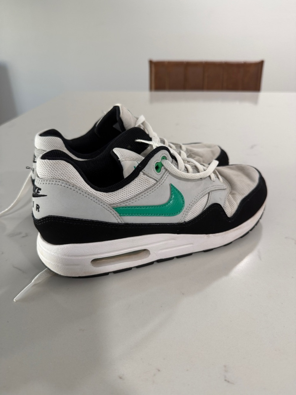 Nike Kids Low Top Sneakers - White/Black/Teal